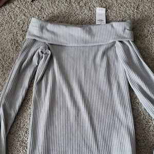 Off the shoulder long sleeve